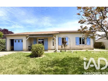 maison à marcillé (79500)