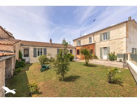 vente maison 8 pièces 195 m² vergeroux (17300)