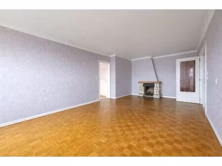 appartement à vendre avec terrasse et 3 chambres   evere (vbe32350)