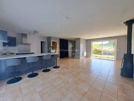 location maison 4 pièces 101 m2 à labastide-gabausse