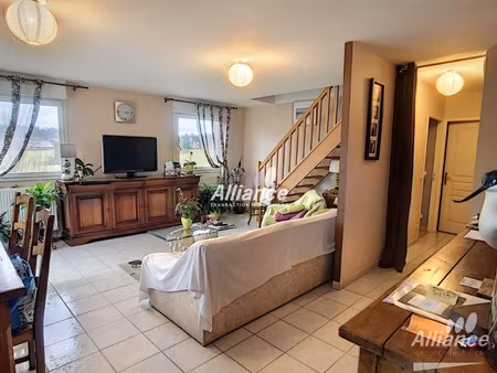 location appartement 5 pièces 120m² taillecourt 25400
