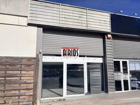 location entrepôt bandol 83150 90m²