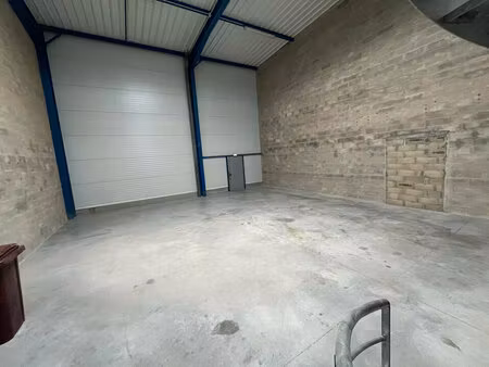 location local d’activités courtry 77181 240m²