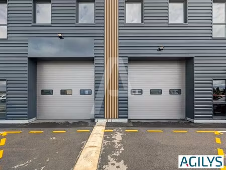 location local d’activités elancourt 78990 1081m²