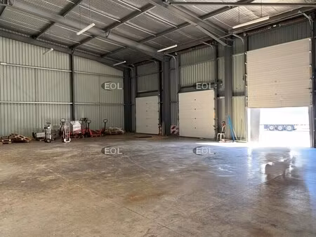 location local d’activités cheval blanc 84460 500m²