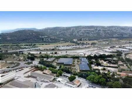 location local d’activités lamanon 13113 489m²