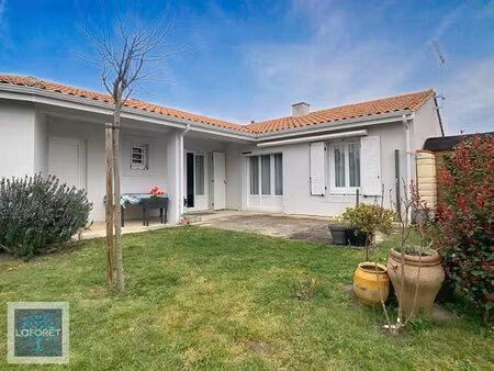 exclusivité laforêt blaye : jolie maison de plain-pied à 10 minutes de cartelègue
