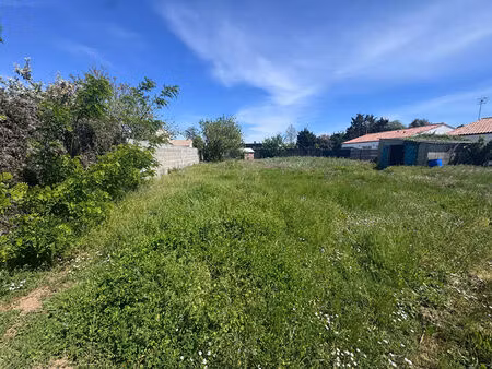 vente terrain  656.00m²  longeville
