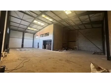 location local d’activités perpignan 66000 280m²