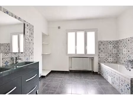 maison de ville 131m2 avec jardin  3 chambres
