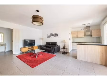 appartement t4 de 88 m² à marseille 9e + garage