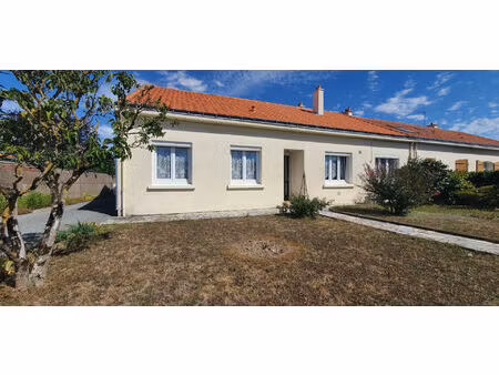 maison le bignon 6 pièces  4 chambres  132 m2  plein bourg