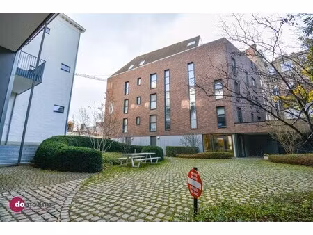 gelijkvloers appartement met één slaapkamer & parkeerplaats in leuven