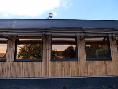 kantoor 3 te huur van 36 m²  dichtbij ring van kortrijk en autosnelwegen