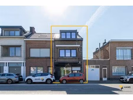 commercieel te koop in boom met 2 slaapkamers
