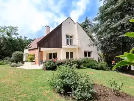 dijon - maison 8 pièces à vendre - 215m2 - 650 000 € - réf: n° 3920 - bourse immobilière