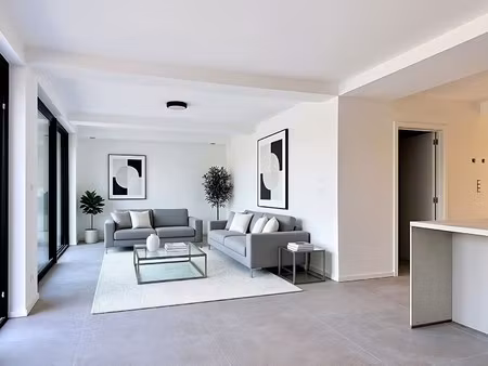 energiezuinig en stijlvol wonen in een volledig gerenoveerd appartement van ca. 140 m²