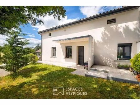 ancienne ferme réinterprétée en duos contemporains