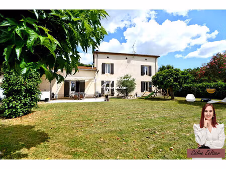 maison de village en pierre rénovée avec jardin