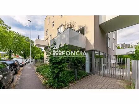 appartement 3p en excellent état avec balcon  cave et garage en sous-sol en supplément. co