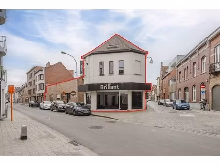 commercieel te koop in wervik met 3 slaapkamers