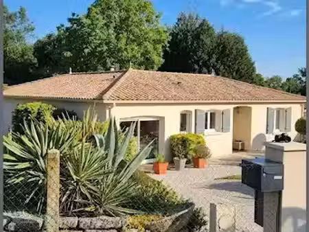 vente maison 5 pièces 130 m² à bussac-sur-charente (17100)  320 000 €