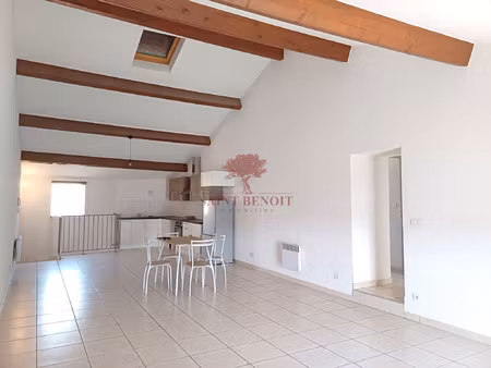 a louer grand appartement meuble 3 pièces et stockage