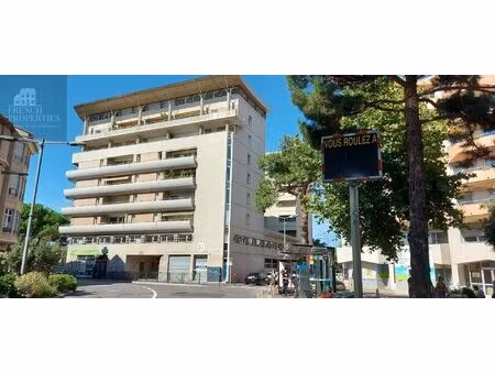 vente en nue propriete - appartement de standing avec terrasse + parking sécurisé -...