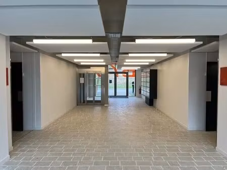 location bureaux 146 m²