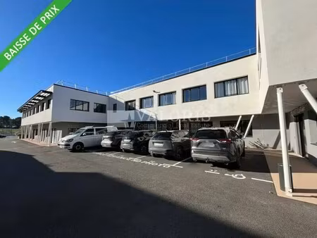 location bureaux 64 m² à 1 231 m²
