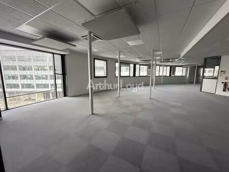 location bureaux 324 m²