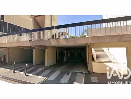 parking à créteil (94000)