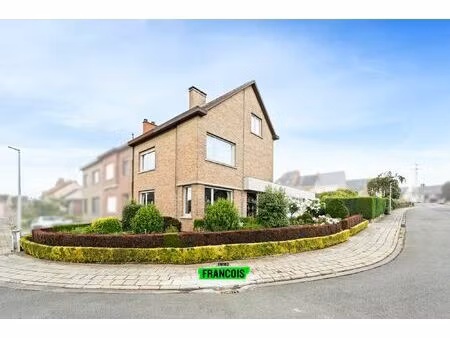 huis te koop in zottegem met 4 slaapkamers