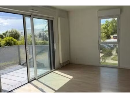 location - appartement 3 pièces 63 m