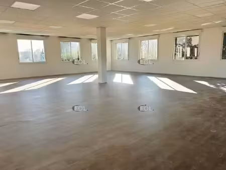 location bureaux 109 m²