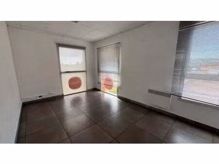 location bureaux 77 m²