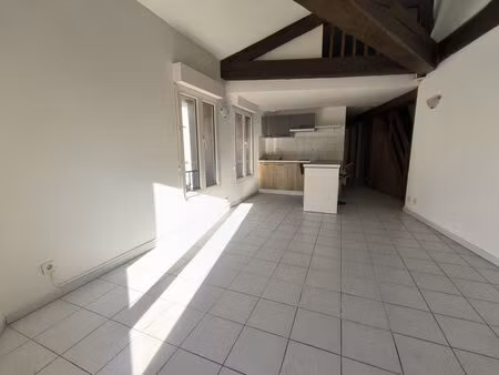 location appartement 2 pièces  47.21m²  narbonne