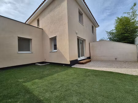 location maison 4 pièces  80.33m²  nages