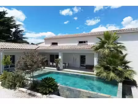 maison de 5 pièces de luxe en vente collias  france