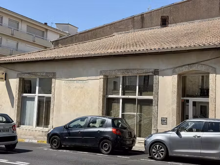 location commerce 4 pièces 84 m² à béziers (34500)