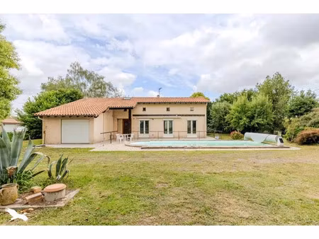 vente maison 6 pièces 137 m² vayres (33870)