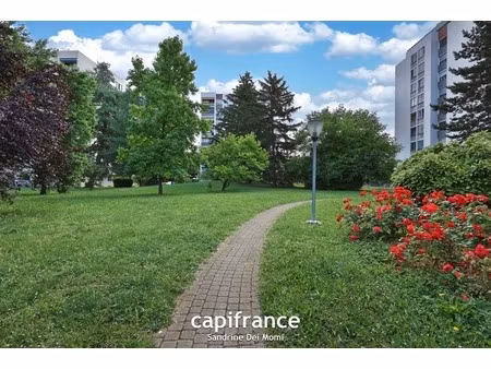 st genis laval - appartement t3 de 61m² avec place de stationnement et cave dans résidence