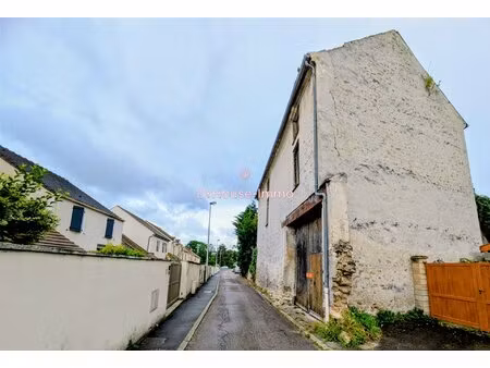 ancienne grange en pierre - fort potentiel quartier les capucines sur terrain de 694 m²