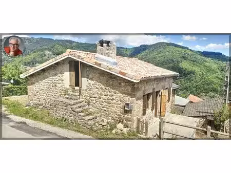 maison en pierres avec vue dégagée et dépendance à rénover - 3 chambres et terrain 1255...