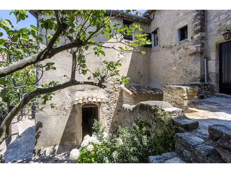 vente maison 4 pièces 105 m² à vaison-la-romaine (84110)  490 000 €