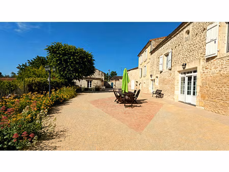 maison 10 pièces - 355 m²