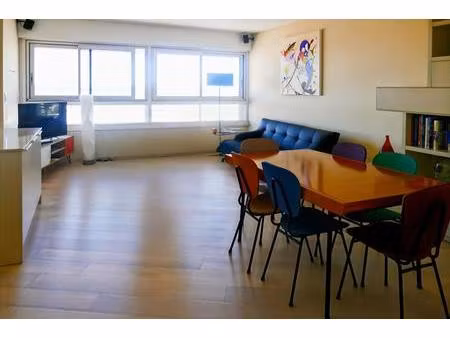 bordeaux meriadeck appartement trois chambres dernier étage avec vue dégagée un balcon et 
