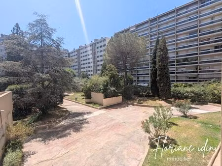 st charles - t3 76m² avec balcon   cave et parking