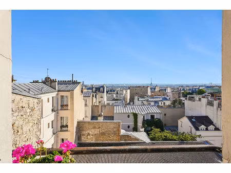 exclusivité montmartre abbesses rue lepic dernier étage vue panoramique sur paris