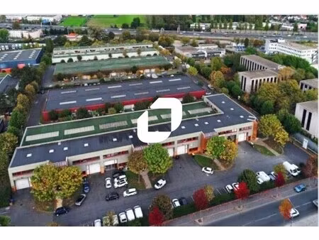 location local d’activités le blanc mesnil 93150 569m²